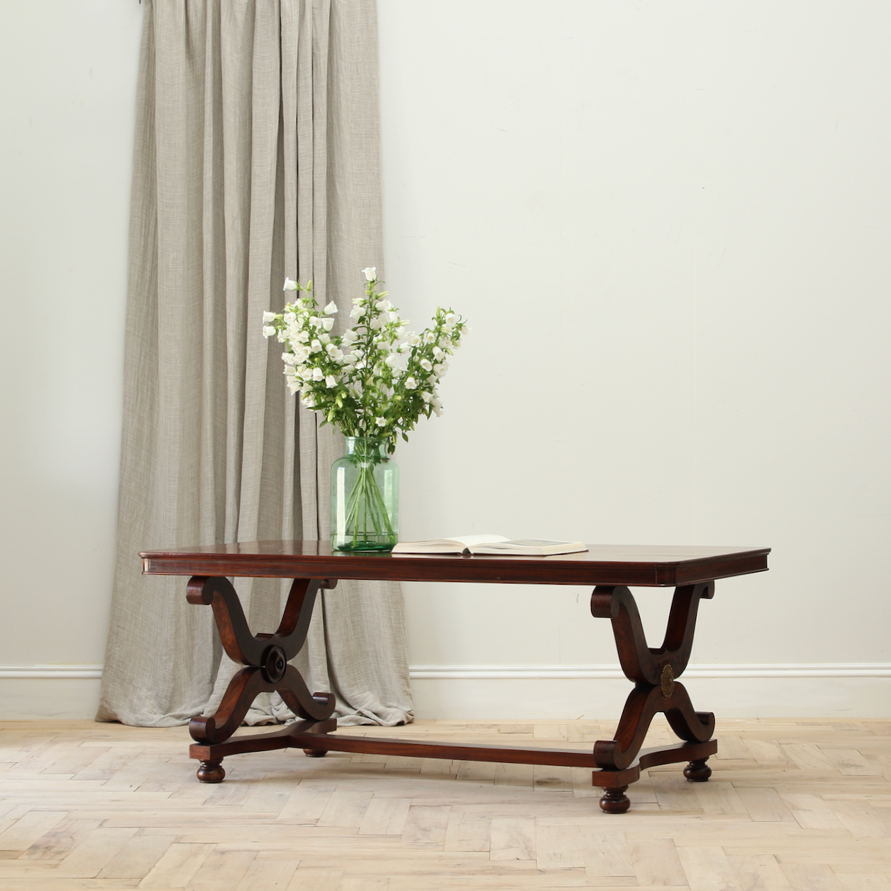 Regency Table